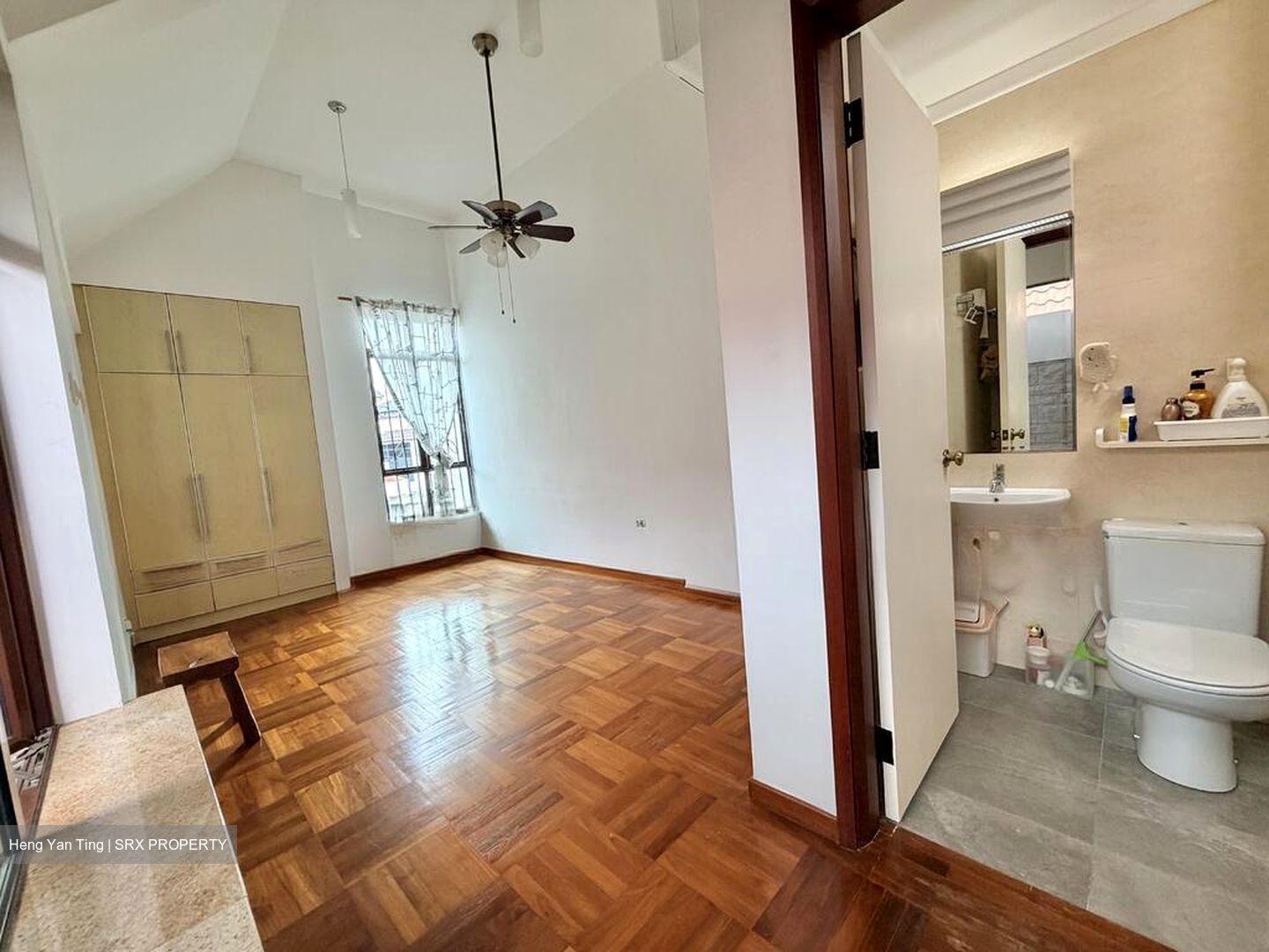 Golden Chuan Ville (D19), Terrace #517080011
